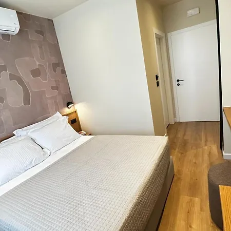 Hotel Serenity