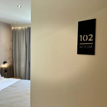 Hotel Serenity